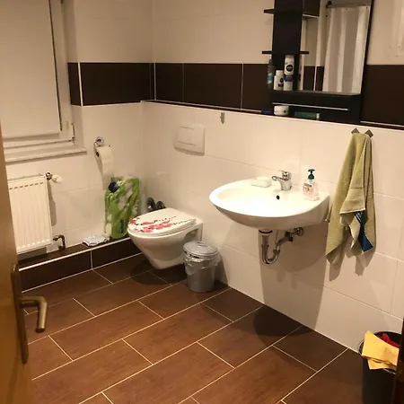 아파트 Sweet Und Monteurwohnung 반츨레벤